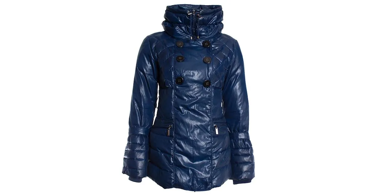 Pinko, Plumífero azul 