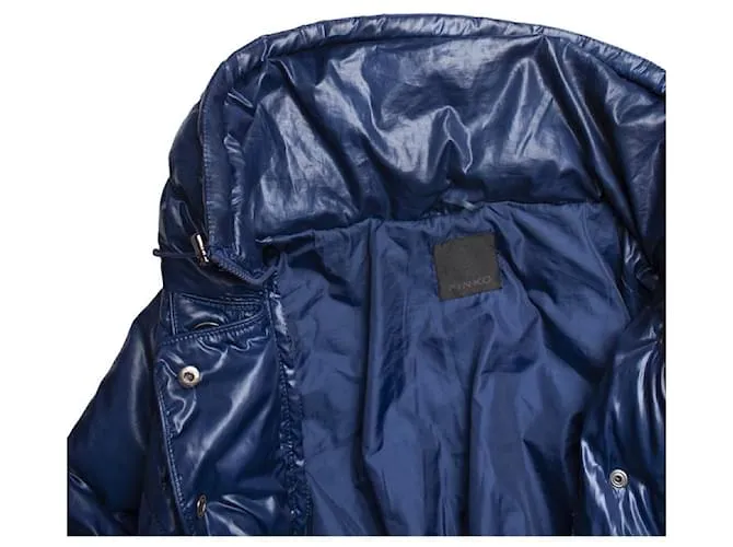 Pinko, Plumífero azul 