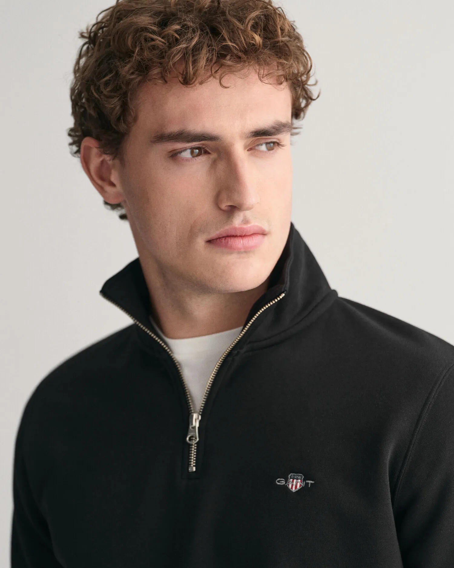 Sudadera Shield con media cremallera