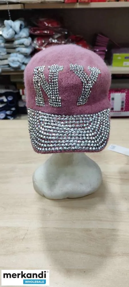 Variedad de gorras de mujer en diferentes modelos y colores, lote de 100 piezas