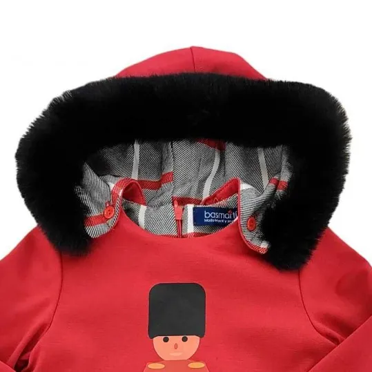 Vestido niña rojo soldadito con capucha con pelo de Bas Martí