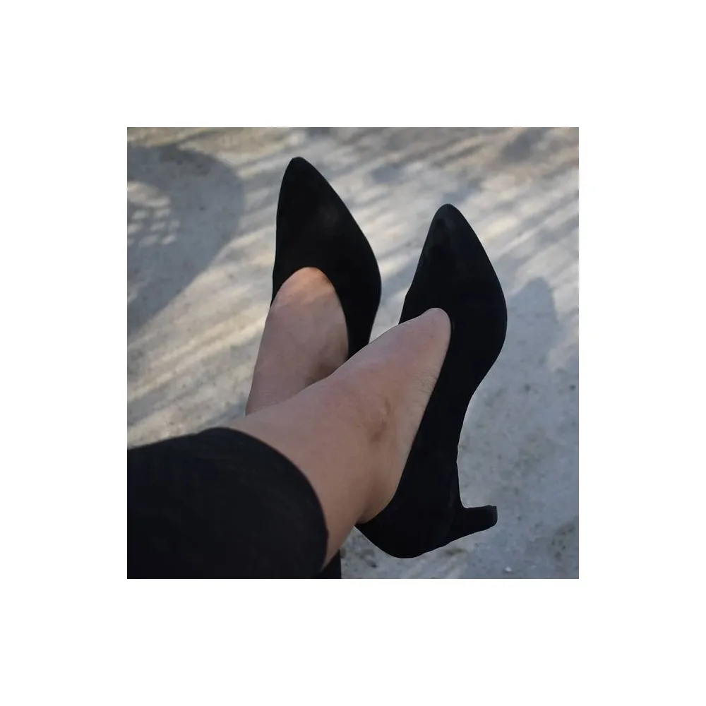 Zapato salón Stiletto de piel negro